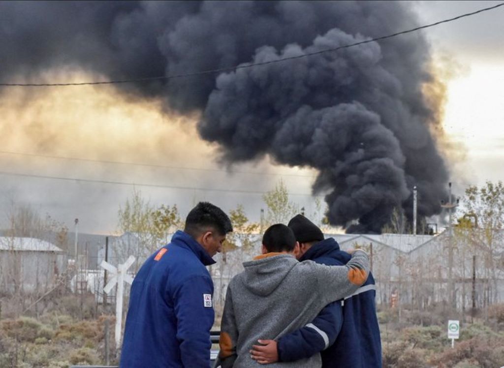Tres muertos por explosión en refinería - noticiacn