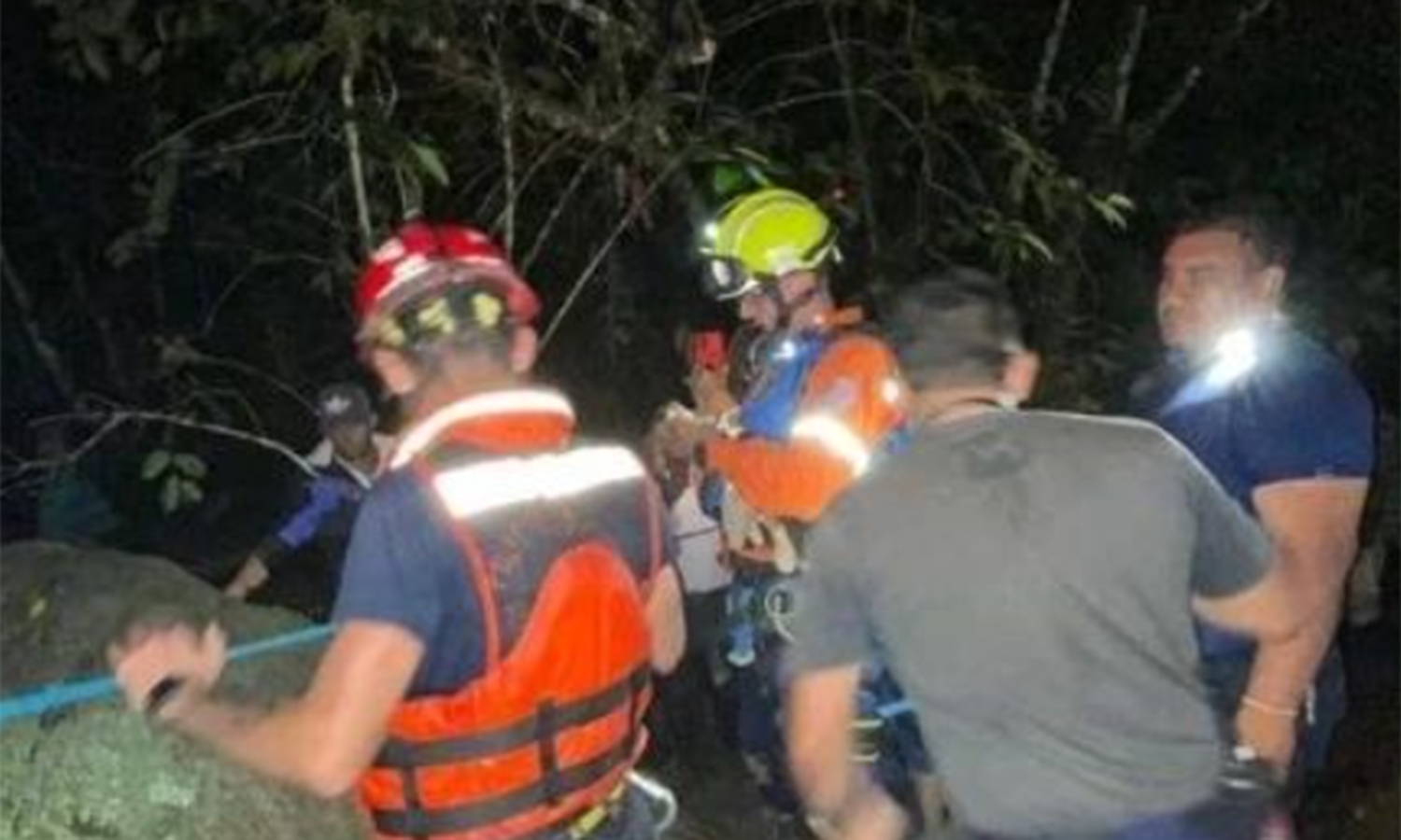 crecida de quebrada en Táchira - acn