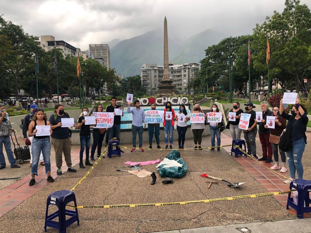 Jóvenes opositores condenan ola de feminicidios - noticiacn
