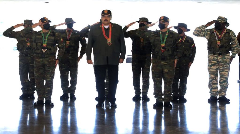 Maduro pidió a la FANB cooperar en frontera - noticiacn