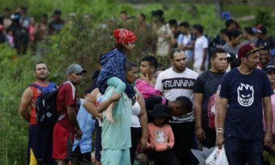 Miles de venezolanos emigran a los estados unidos