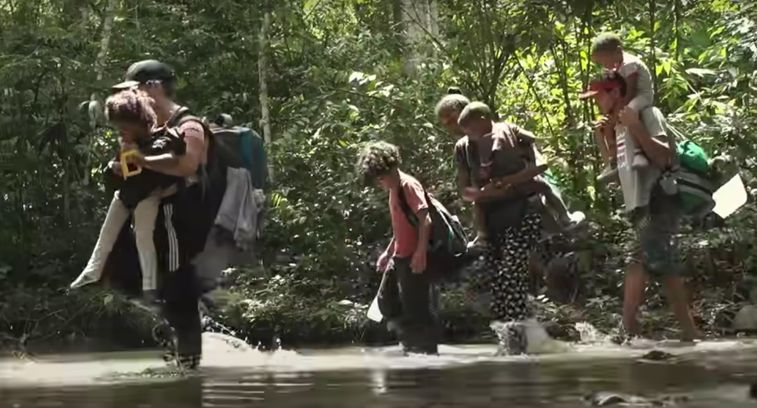 rescate niño venezolano Darién