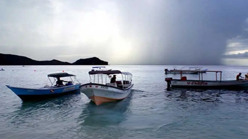 Suspendido zarpe onda tropical N°41