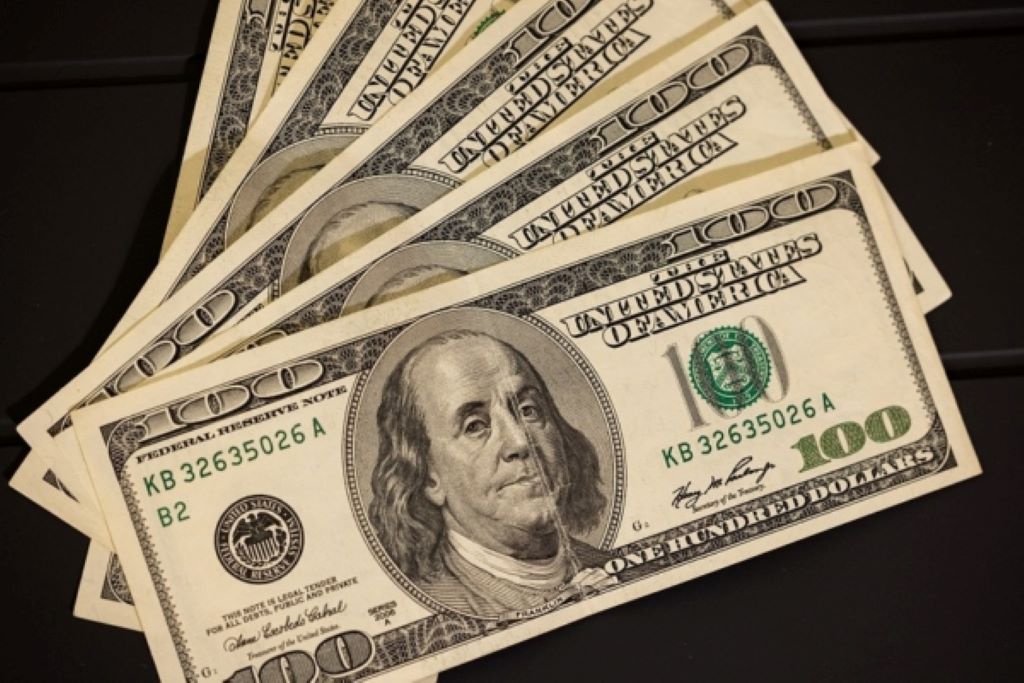 Dólar paralelo pasa los 12 bolívares - noticiacn