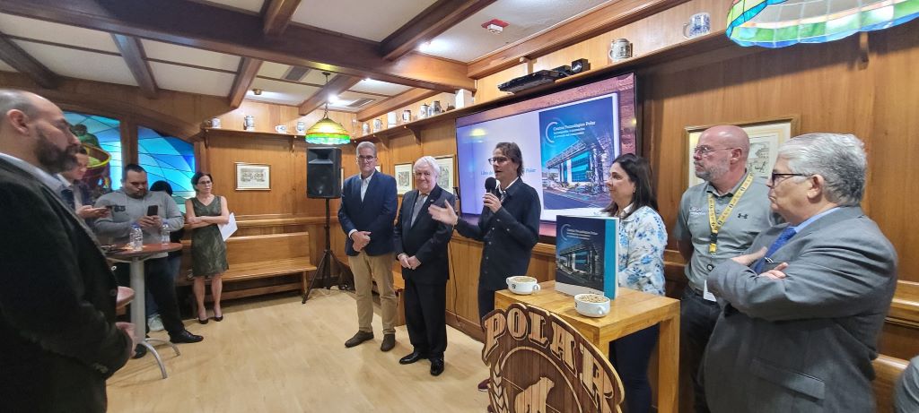 Empresas Polar presentó libro - noticiacn
