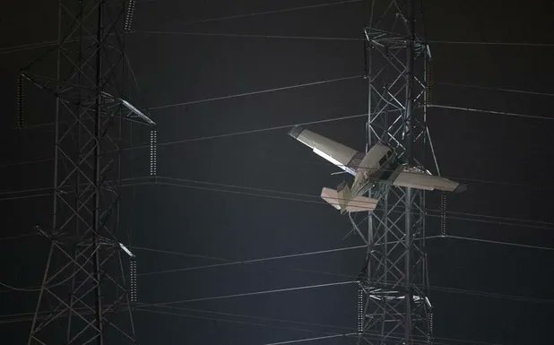 avioneta se estrelló contra torre eléctrica-acn