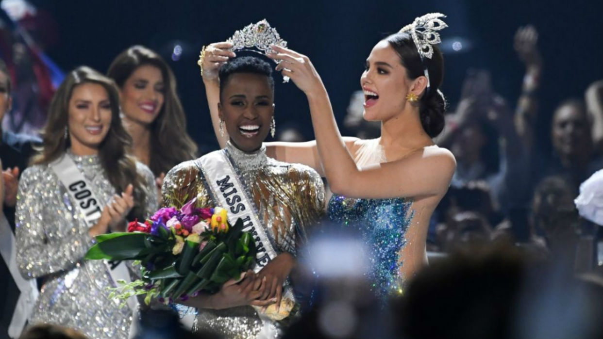 coronación de la miss universo en el año 2019