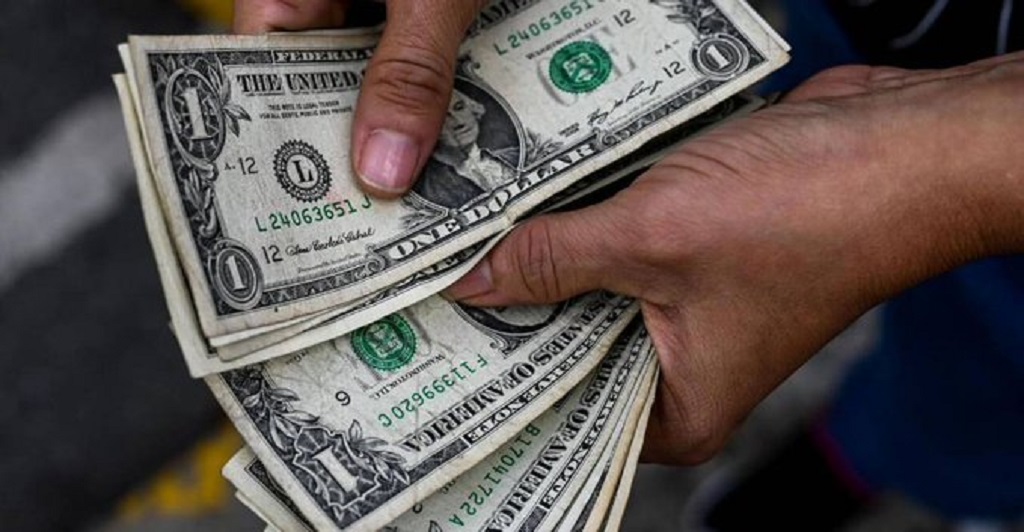 Dólar pierde valor en Venezuela - acn