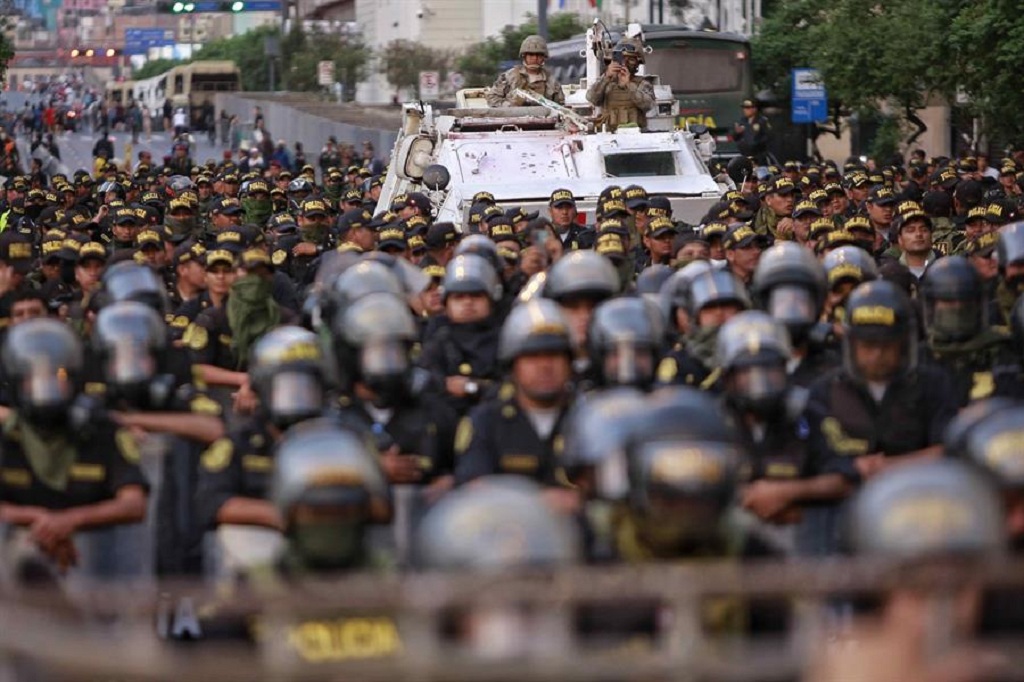 Miles de peruanos vuelven a marchar  - noticiacn