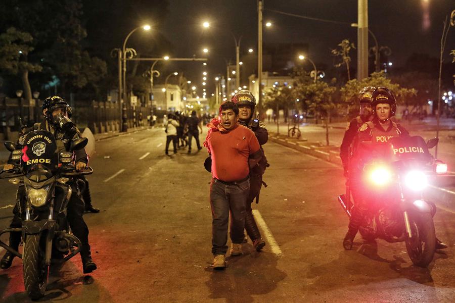 Muere manifestante en protestas en Lima - noticiacn