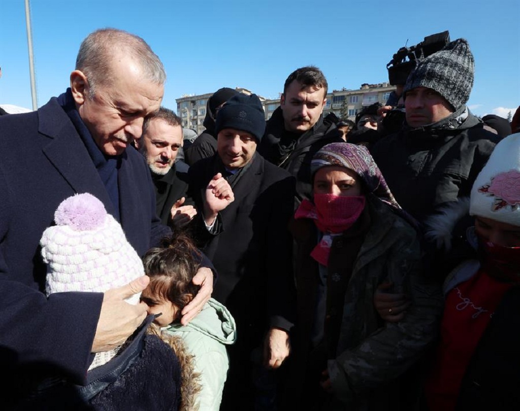 Más de 11.200 muertos en Turquía y Siria - noticiacn