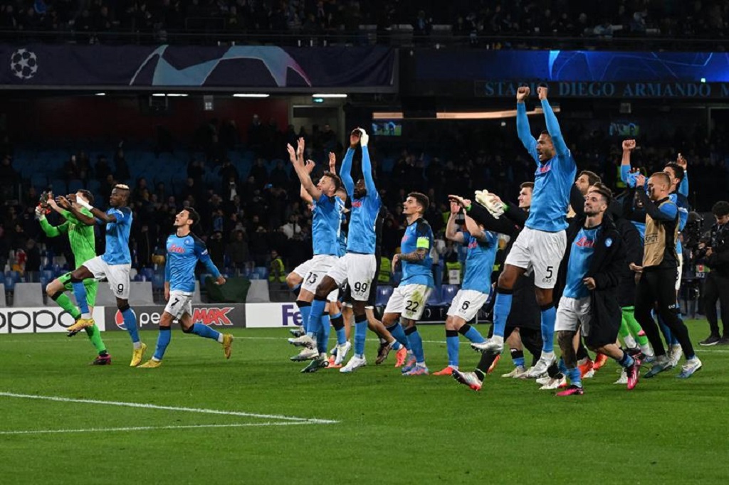 Nápoles derrota a Eintracht Fránfort - noticiacn