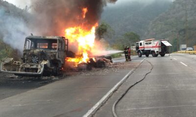 vehículo de carga se incendió en Puerto Cabello-acn