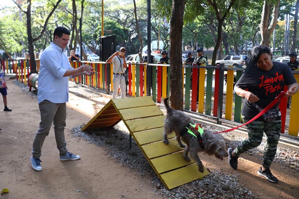 Inauguran Parque para Mascotas - noticiacn