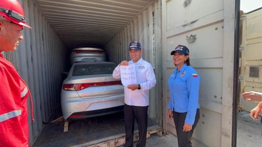 Llegaron a Venezuela dos mil vehículos iraníes-acn