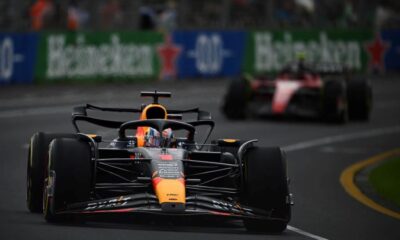 Max Verstappen delante de los Mercedes - noticiacn